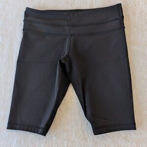 Lululemon black legging shorts - 6 tall